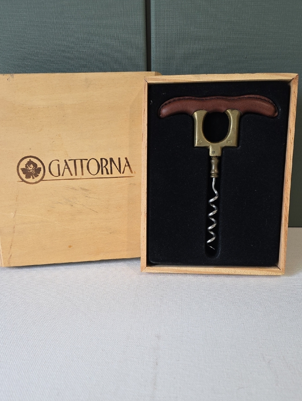 Gattorna T-Handle Corkscrew & Original Branded Wooden Case Vintage